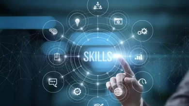  المهارات الأساسية للنجاح في سوق العمل البريطاني بحلول عام 2025