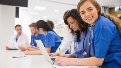 دراسة التخصص الطب في بريطانيا: شروط القبول وتكاليف التخصصات الطبية